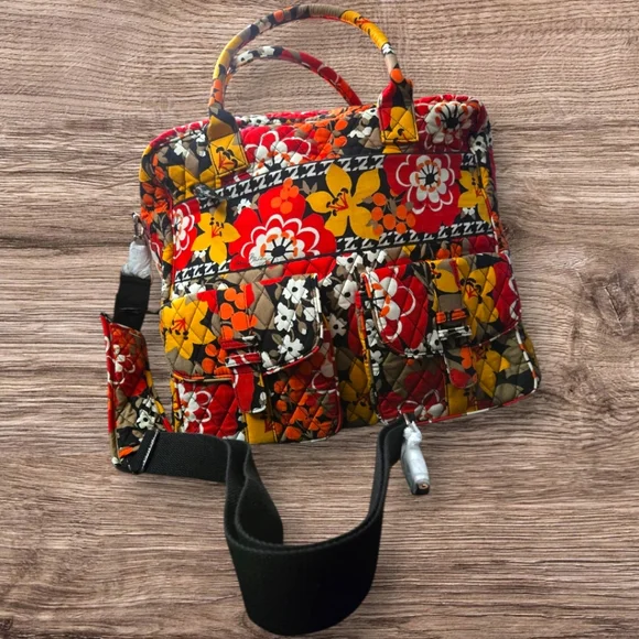 Vera Bradley | Bags | Nwt Rare Htf Vera Bradley Grand Cargo  display picture 3